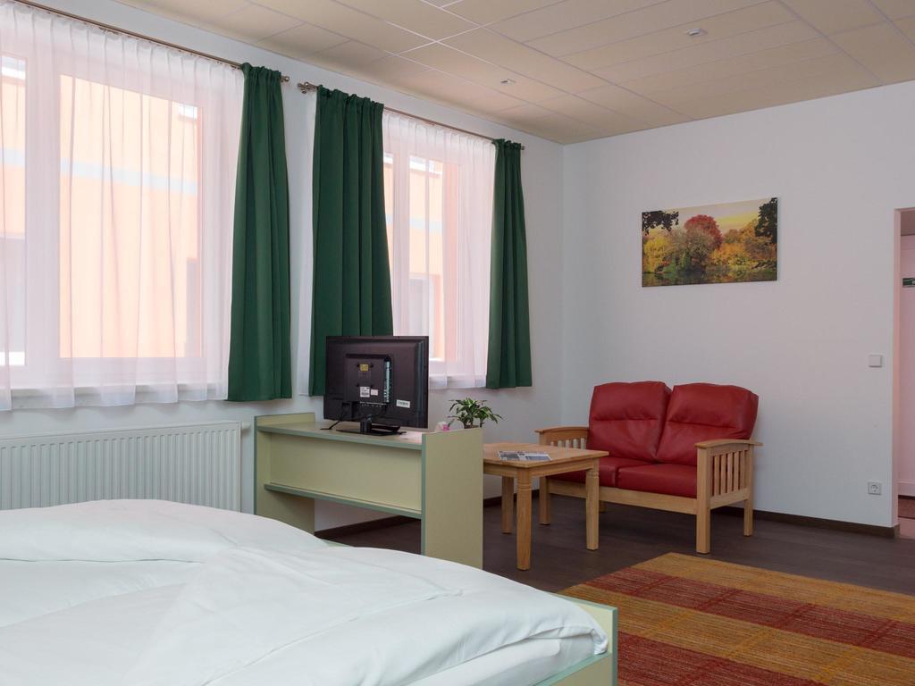Winrooms "Hotel&Appartement" Wiener Neustadt Dış mekan fotoğraf