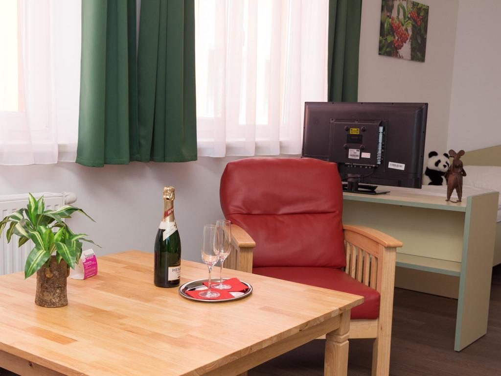Winrooms "Hotel&Appartement" Wiener Neustadt Dış mekan fotoğraf