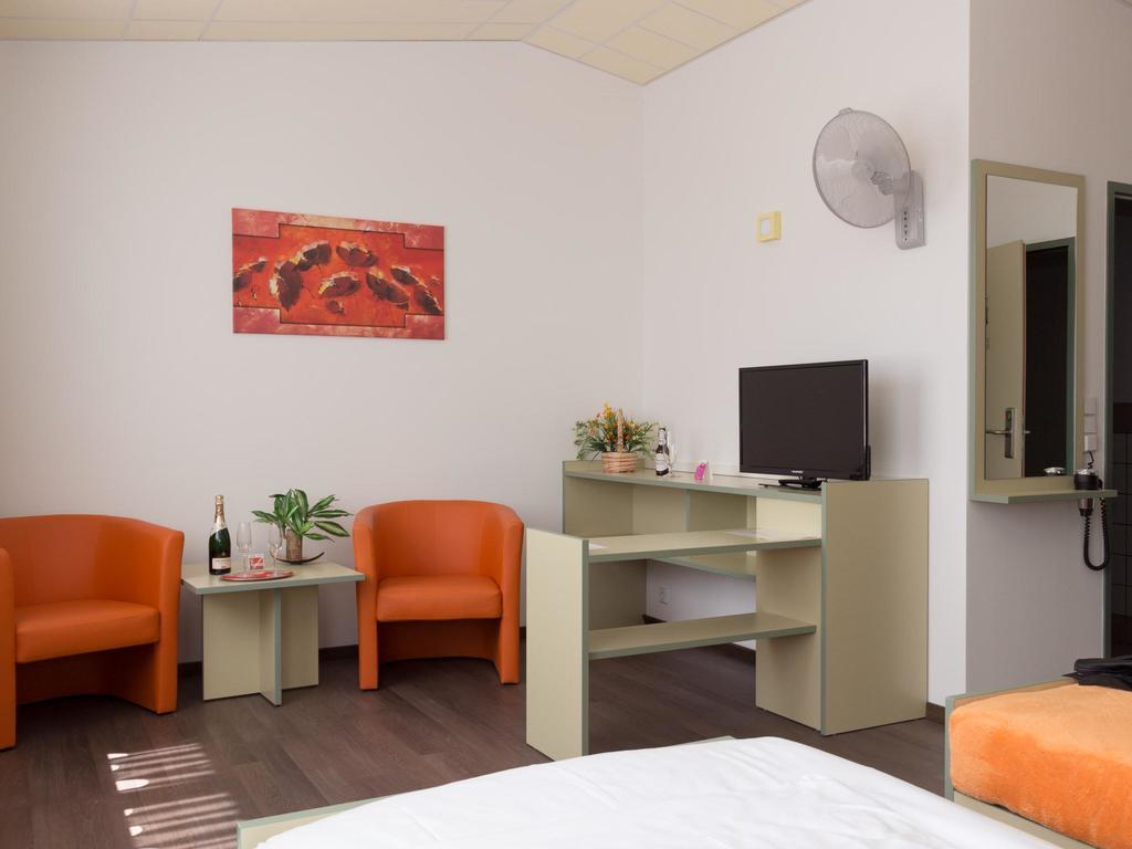 Winrooms "Hotel&Appartement" Wiener Neustadt Dış mekan fotoğraf