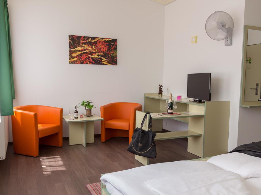Winrooms "Hotel&Appartement" Wiener Neustadt Dış mekan fotoğraf