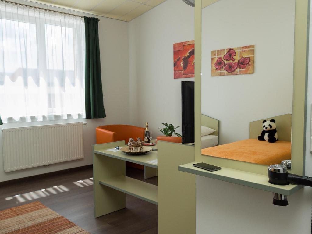 Winrooms "Hotel&Appartement" Wiener Neustadt Dış mekan fotoğraf