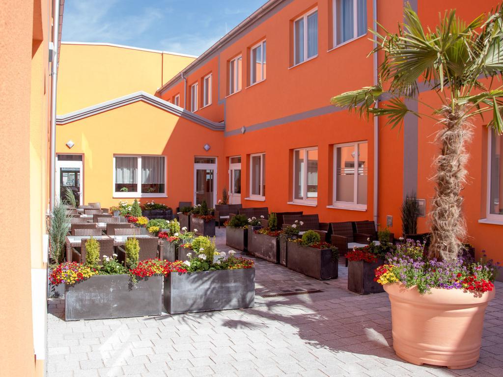 Winrooms "Hotel&Appartement" Wiener Neustadt Dış mekan fotoğraf
